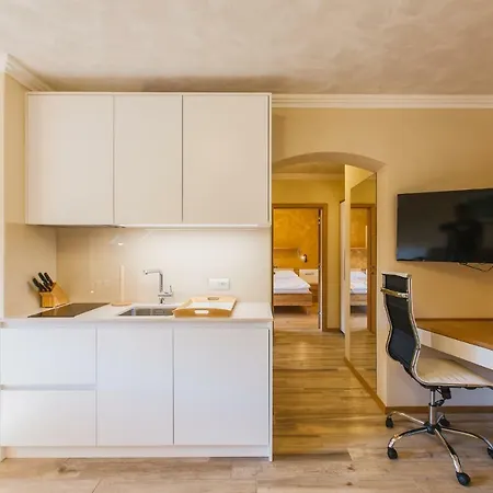 Gostinjska kuća Ledrar 3*