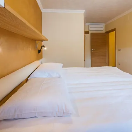 Ledrar בית הארחה