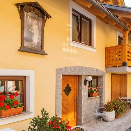 Ledrar Gostinjska kuća 3*