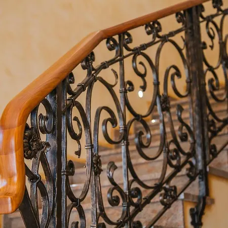 Ledrar Gostinjska kuća 3*