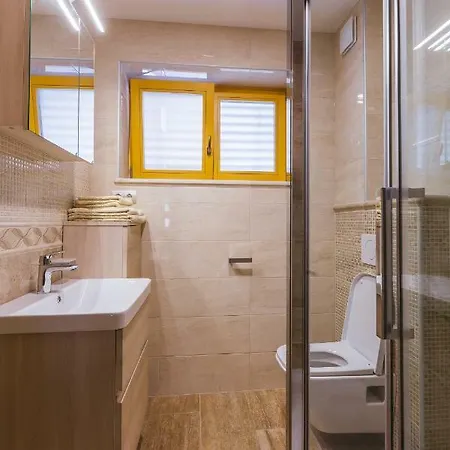 Ledrar Gostinjska kuća