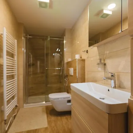 Ledrar Gostinjska kuća Bled