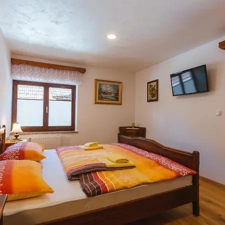 Ledrar Gostinjska kuća 3*