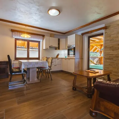 Gostinjska kuća Ledrar 3*