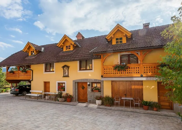 Ledrar بيت ضيافة